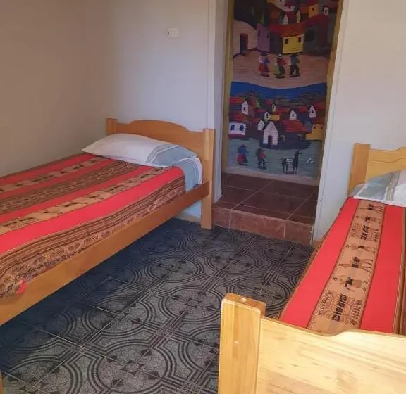 اتاق استاندارد سه نفره, Hostal Candelaria