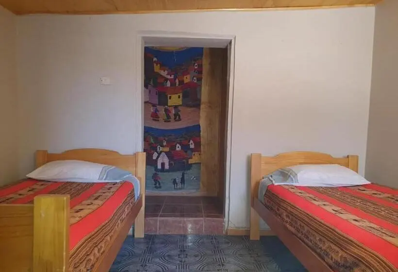 اتاق استاندارد سه نفره, Hostal Candelaria