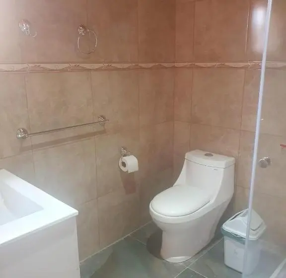 اتاق استاندارد چهار تخته, Hostal Candelaria