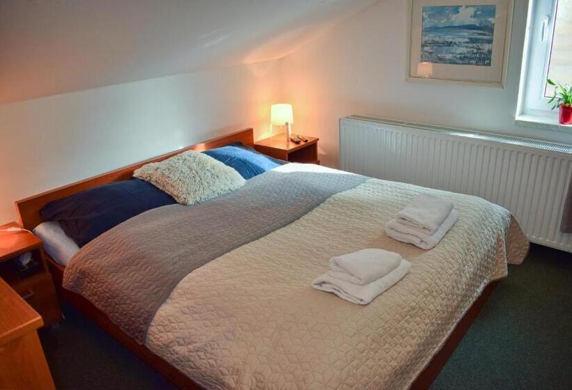 غرفة قياسية رباعية, Penzion Rak