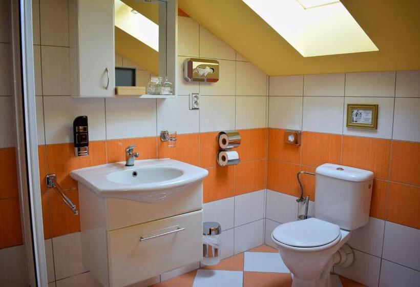 غرفة قياسية رباعية, Penzion Rak