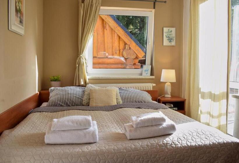 غرفة قياسية مزوَّدة بشُرفة, Penzion Rak