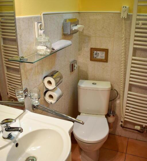 غرفة قياسية رباعية, Penzion Rak