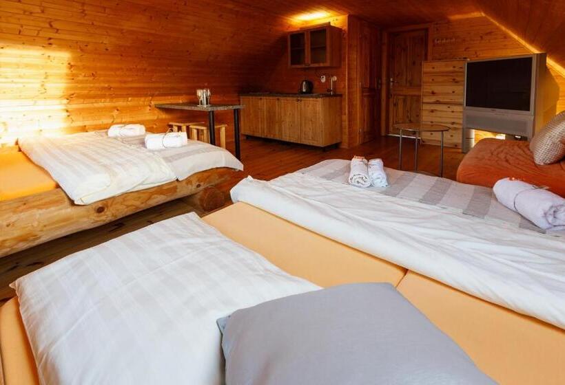 جناح, Penzion Rak