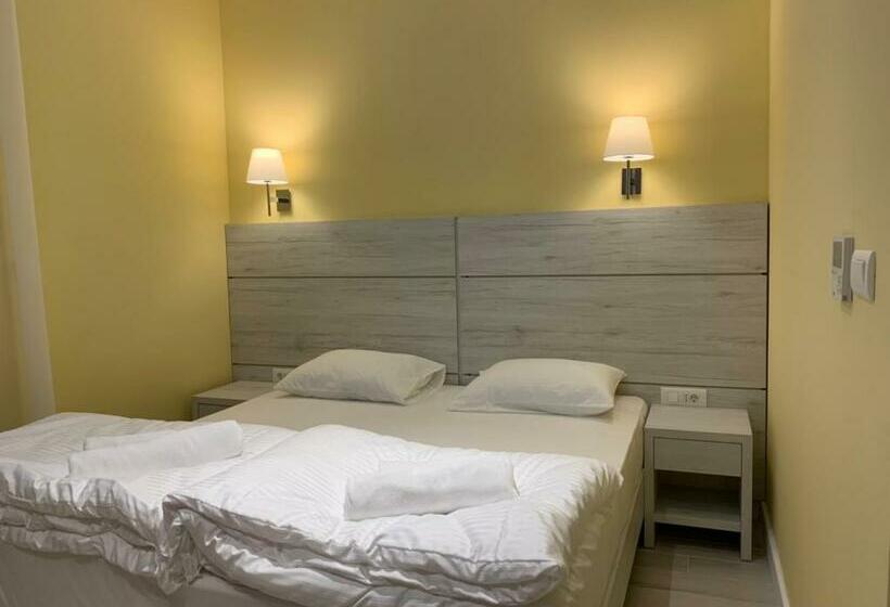 اتاق استاندارد با تراس, Pierina