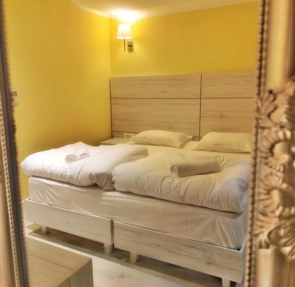 اتاق اساندارد با چشمانداز جانبی به دریا, Pierina