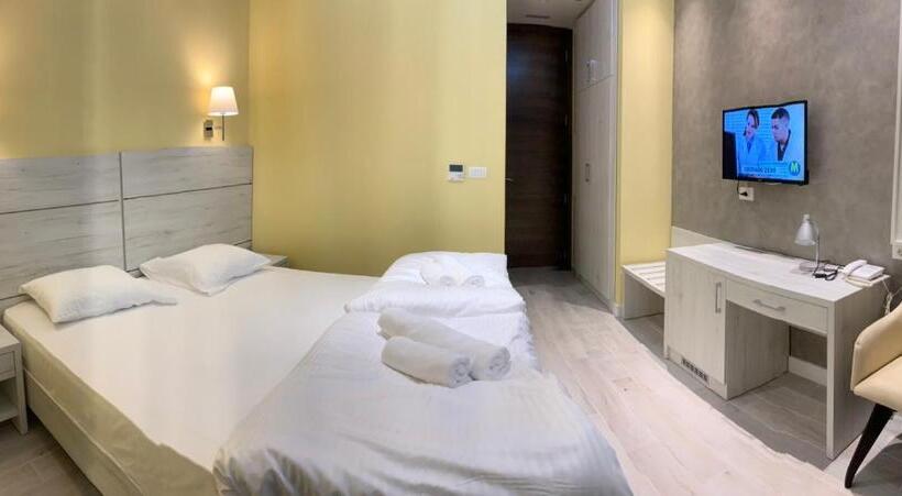 اتاق اساندارد با چشمانداز جانبی به دریا, Pierina