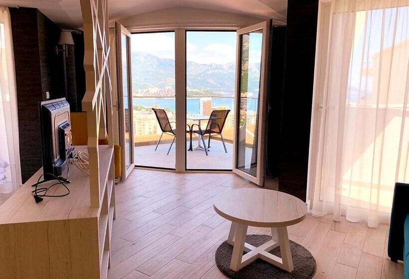 سوئیت با تخت بزرگ, Pierina