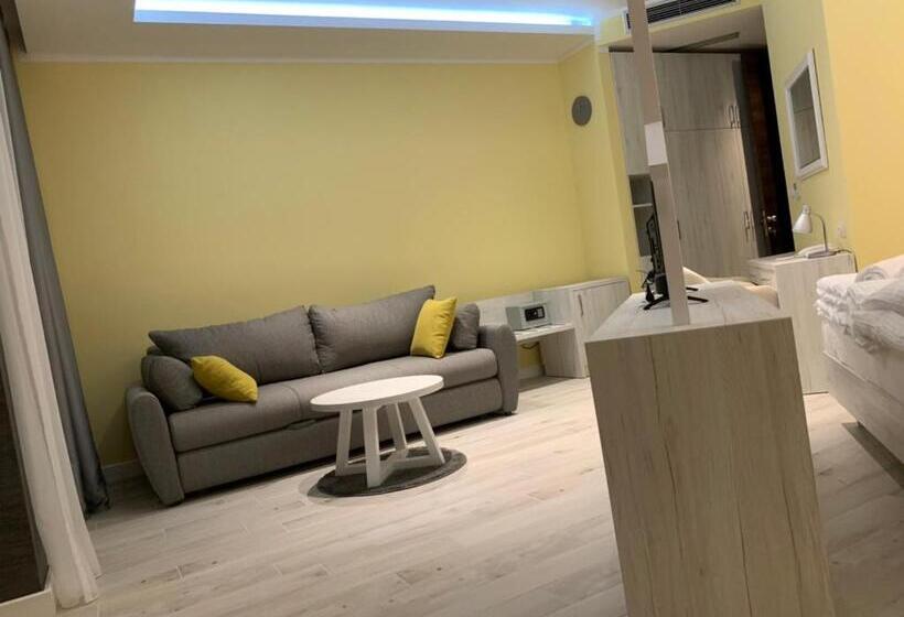 سوییت خانوادگی, Pierina