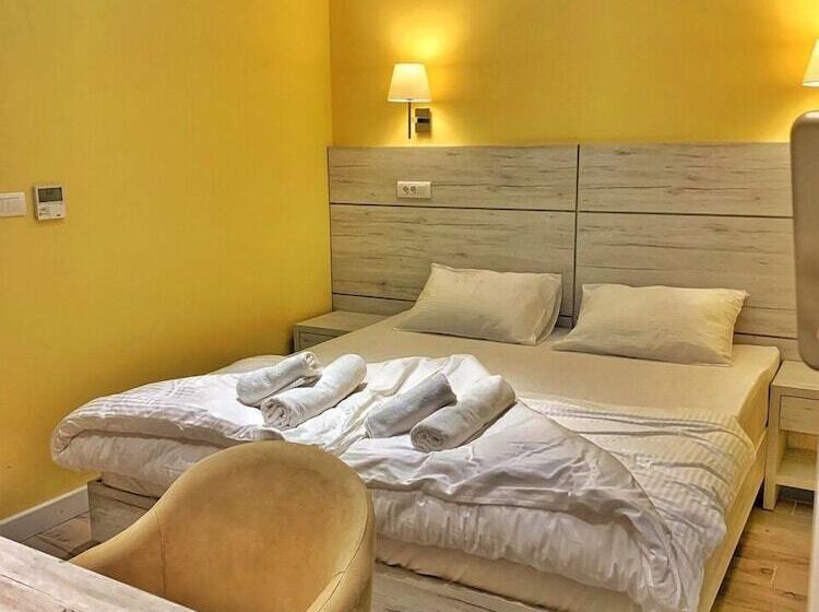 اتاق استاندارد, Pierina