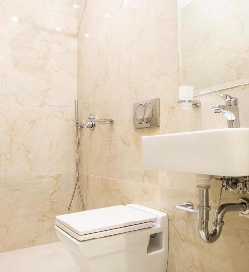 海景豪华三人间, Stonevilla Buta