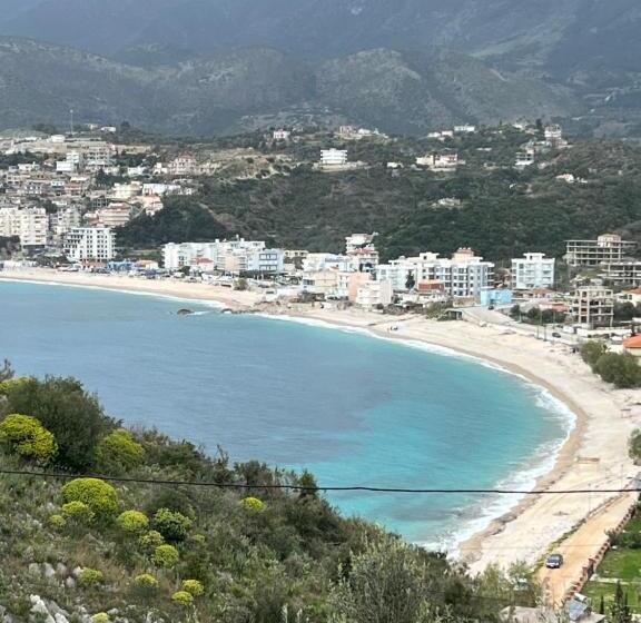 高级家庭房间, Stonevilla Buta