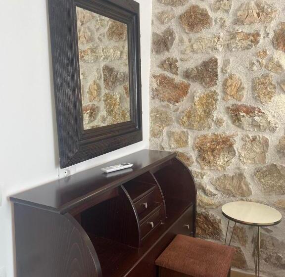 带1个卧室的带海景的公寓, Stonevilla Buta