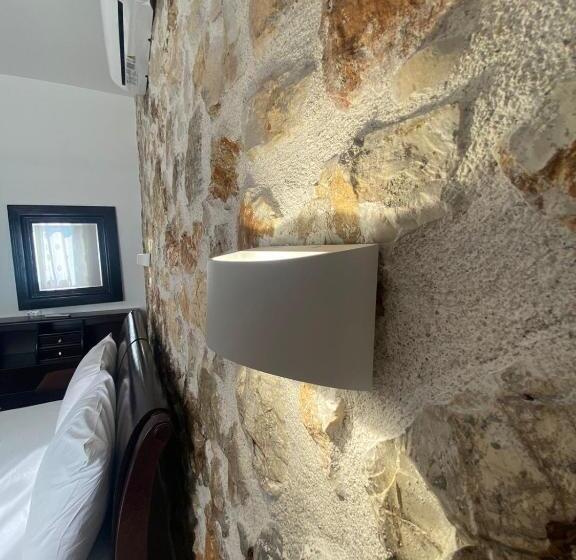 带1个卧室的带海景的公寓, Stonevilla Buta