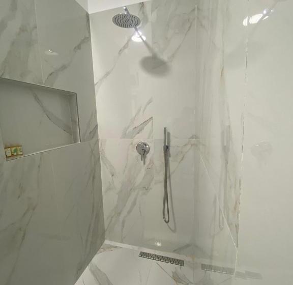 带1个卧室的带海景的公寓, Stonevilla Buta