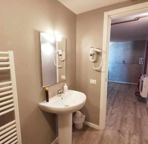 Standard room with outdoor bath, Apartment Nido Stazione