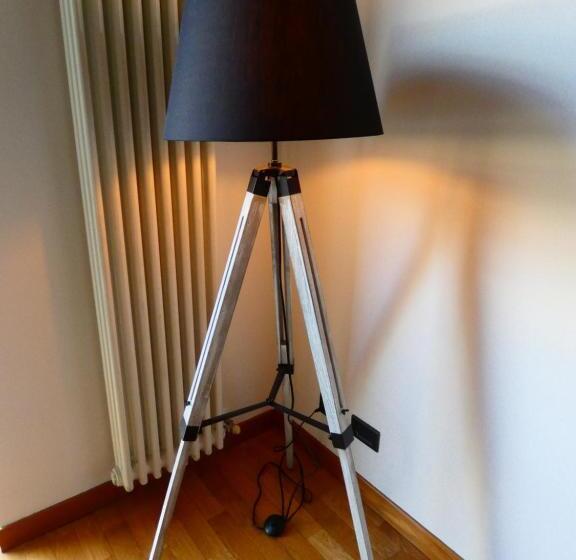 اتاق سهنفرۀ استاندارد با سرویس بهداشتی بیرون از اتاق, Apartment Nido Stazione