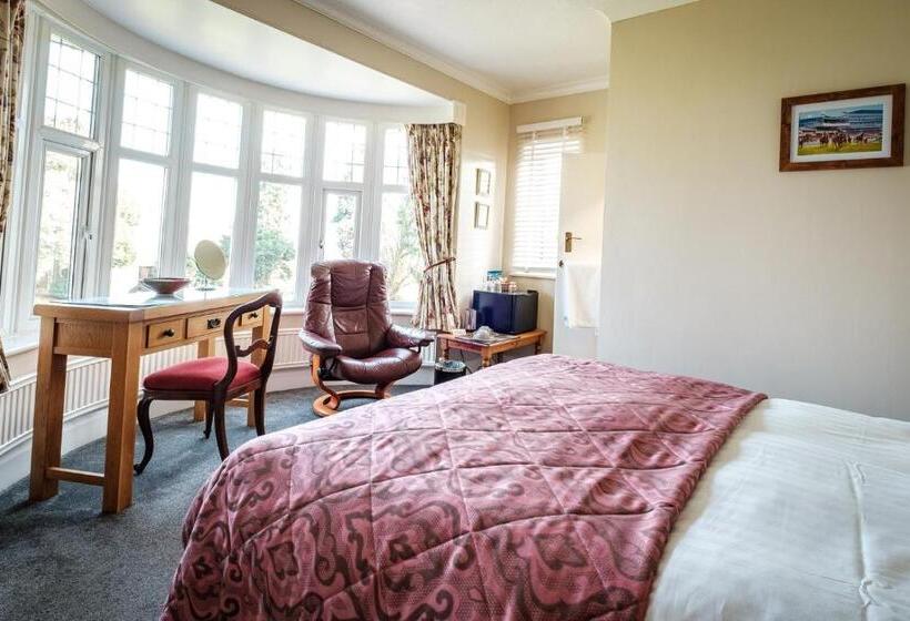 غرفة قياسية سرير كينج, Westergate House