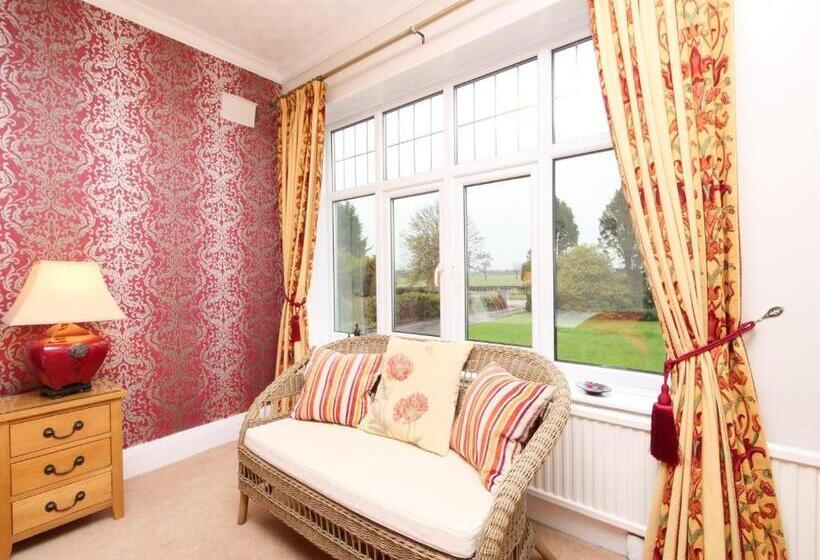 غرفة قياسية سرير كينج, Westergate House