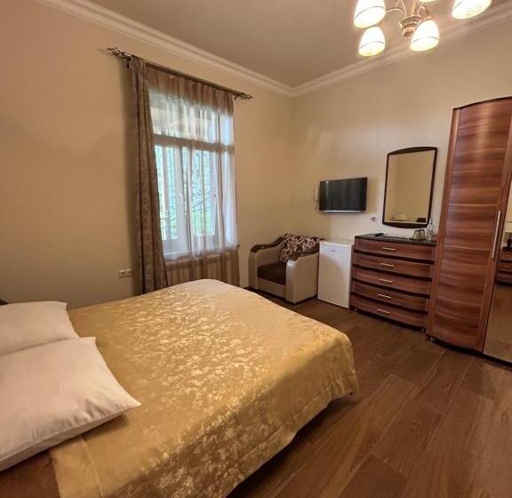 اتاق استاندارد, In Gyumri