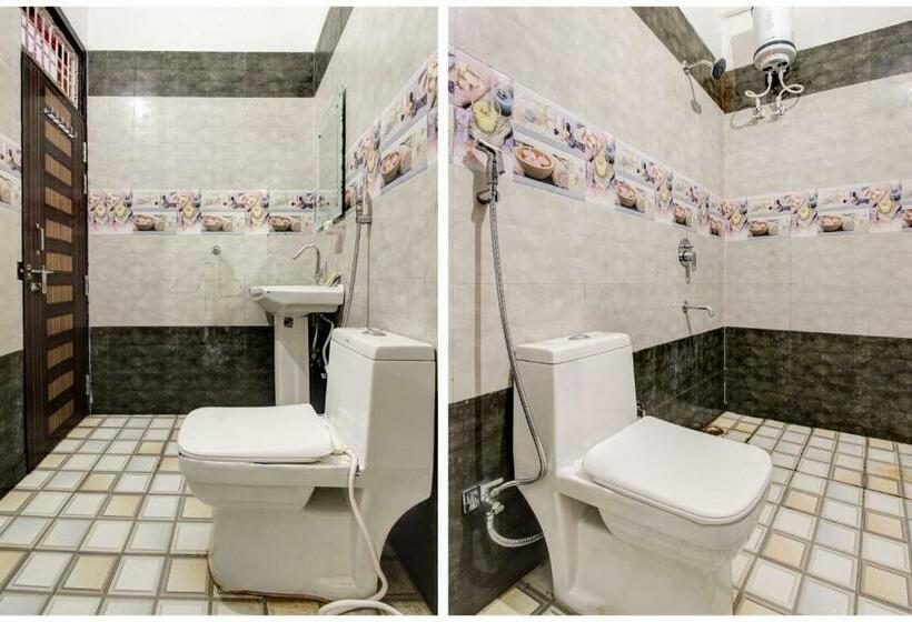 غرفة ديلوكس ثلاثية, Pratap Plaza