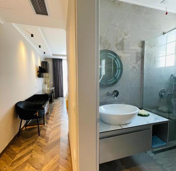 غرفة ديلوكس ثلاثية مطلة على البحر, Poda Boutique