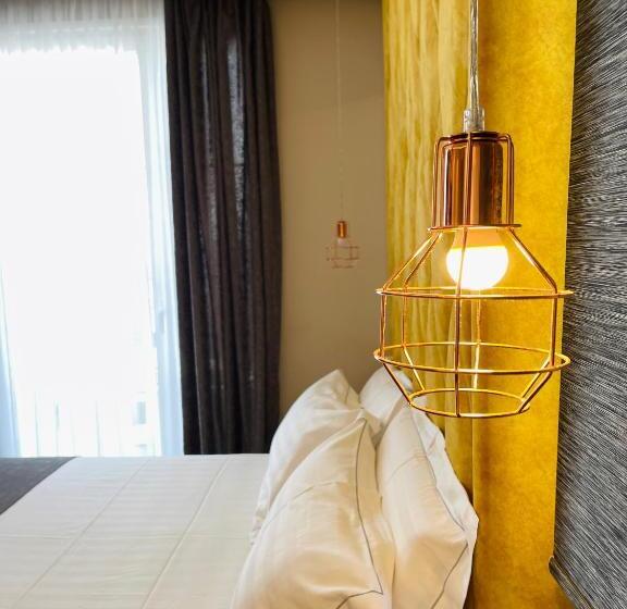 غرفة ديلوكس ثلاثية مطلة على البحر, Poda Boutique