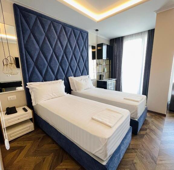 غرفة ديلوكس ثلاثية مطلة على البحر, Poda Boutique