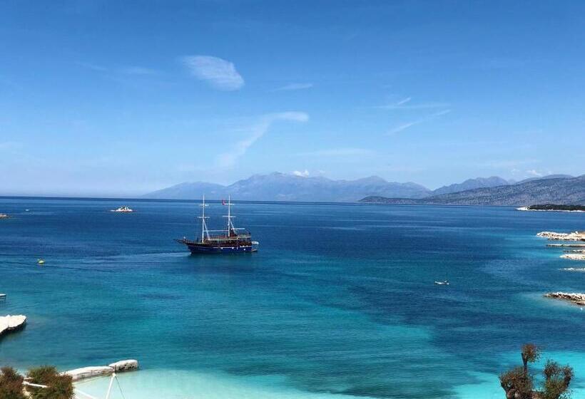 غرفة ديلوكس مطلّة علي البحر, Poda Boutique