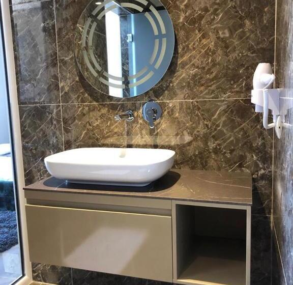 جناح سرير كينج, Poda Boutique