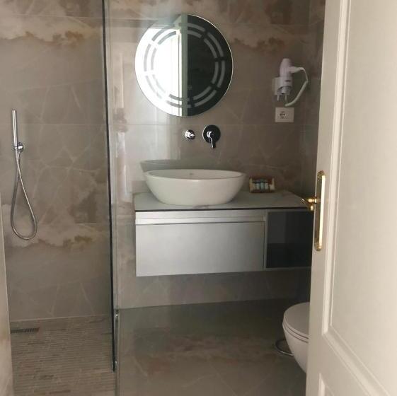 غرفة ديلوكس ثلاثية مطلة على البحر, Poda Boutique