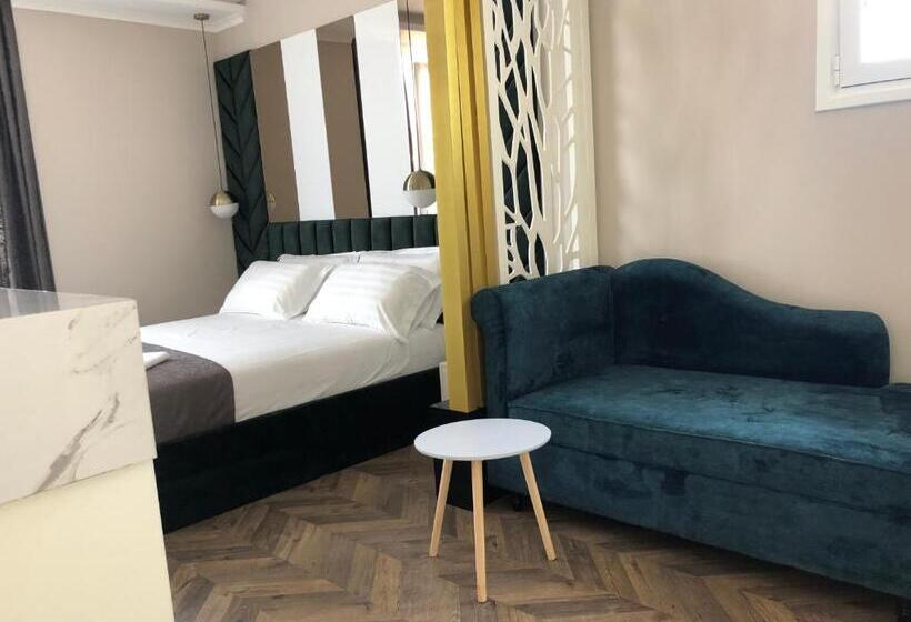 جناح سرير كينج, Poda Boutique