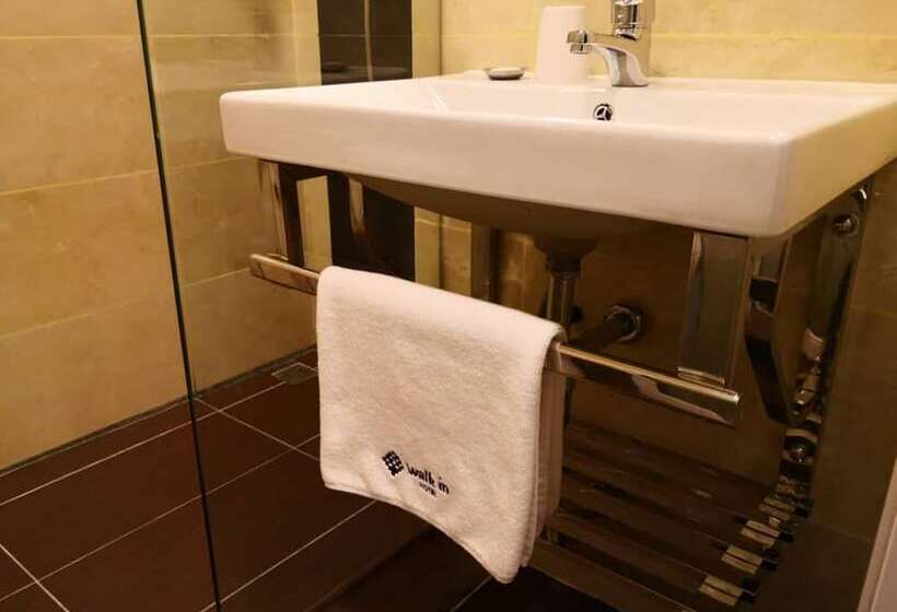 חדר סטנדרט, Walk In