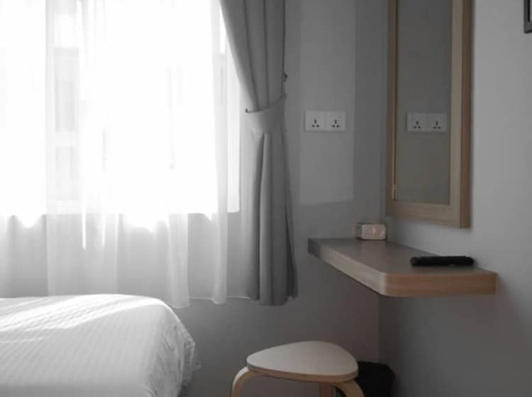 Quarto Estandar, Walk In