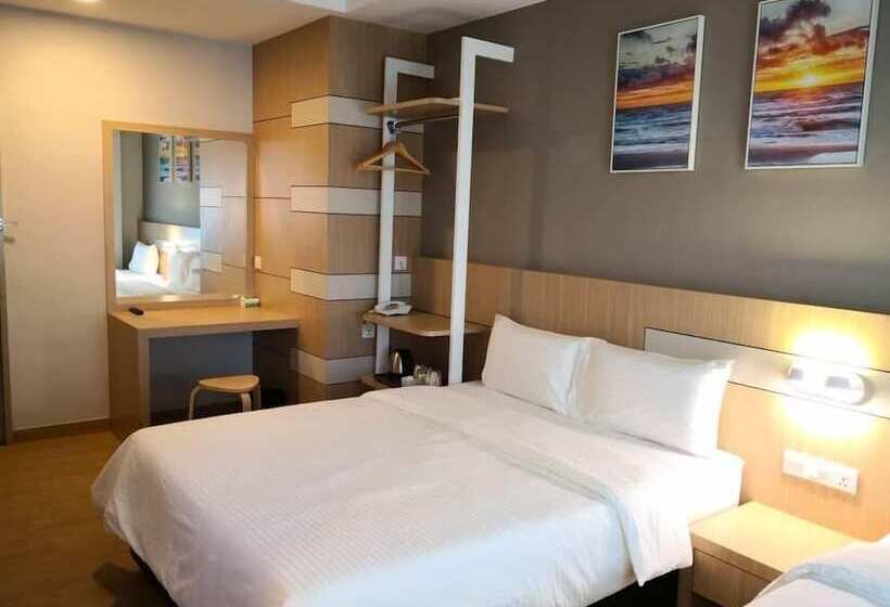 Quarto Triplo Estandar, Walk In