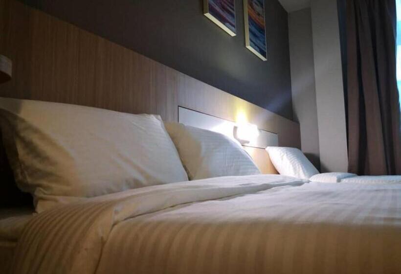 Quarto Triplo Estandar, Walk In