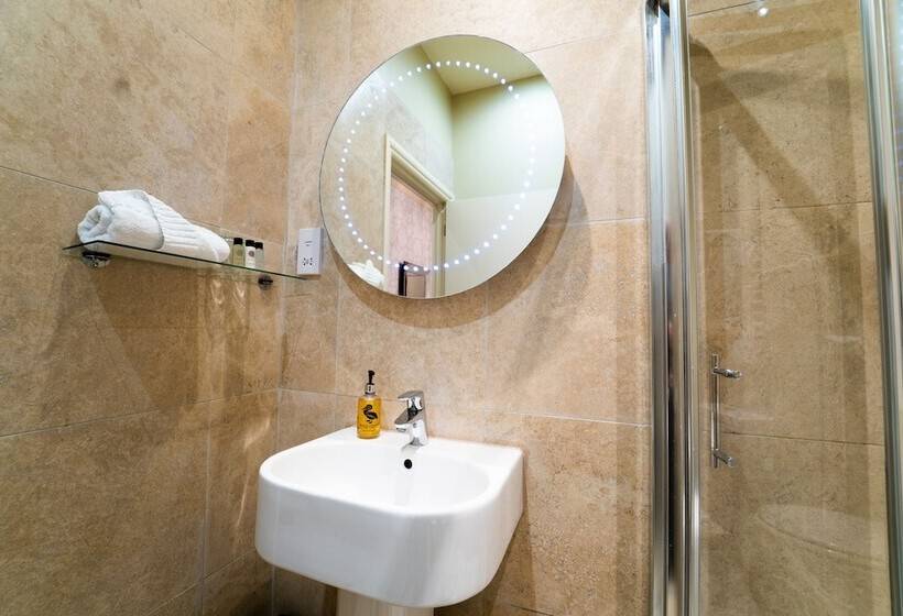 スタンダードトリプルルーム, Brooks Guesthouse