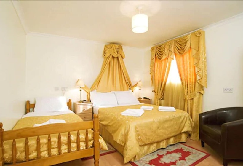 Семейный Номер, Acorn Guest House