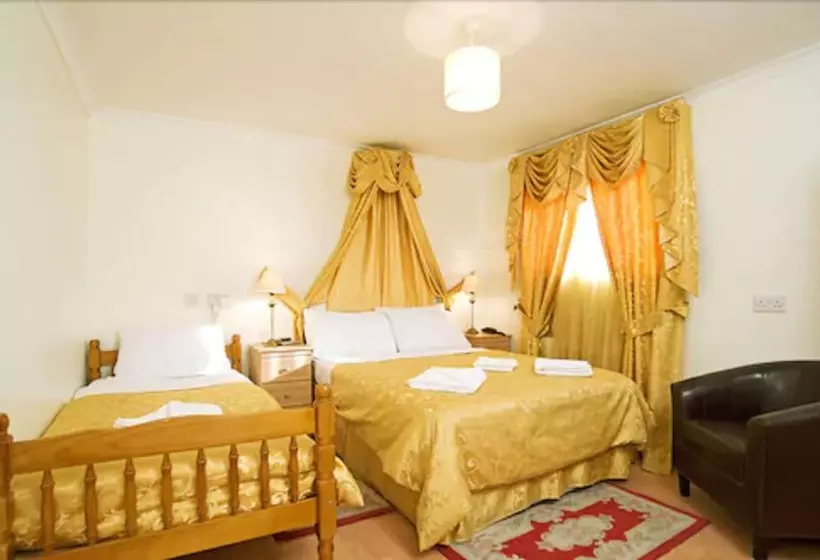 ファミリールーム, Acorn Guest House