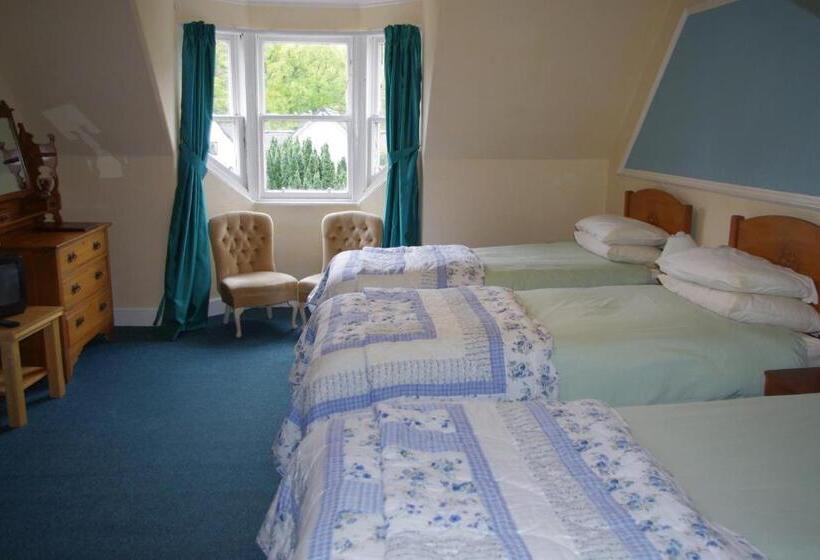 اتاق استاندارد سه نفره, Cuilfail