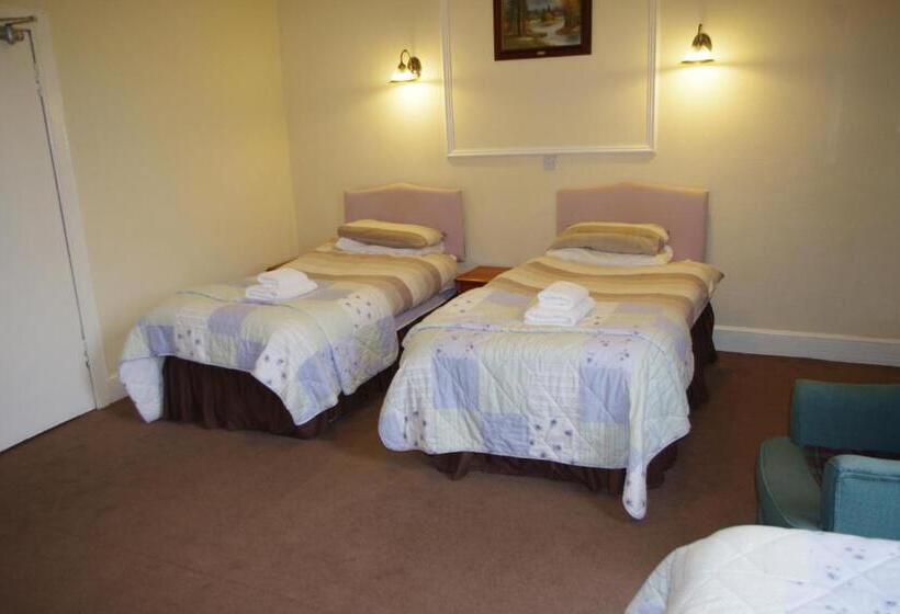 اتاق استاندارد سه نفره, Cuilfail