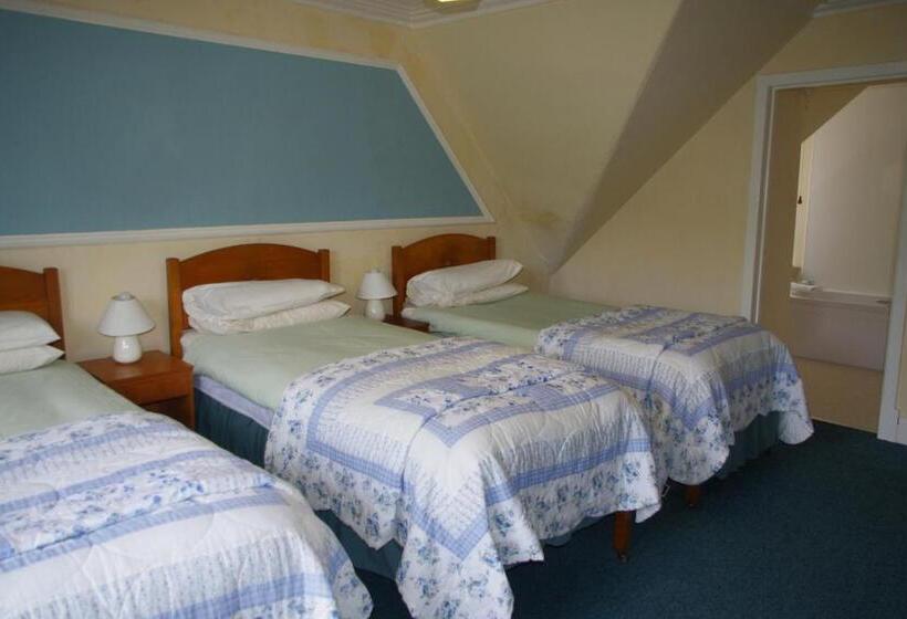 اتاق استاندارد سه نفره, Cuilfail