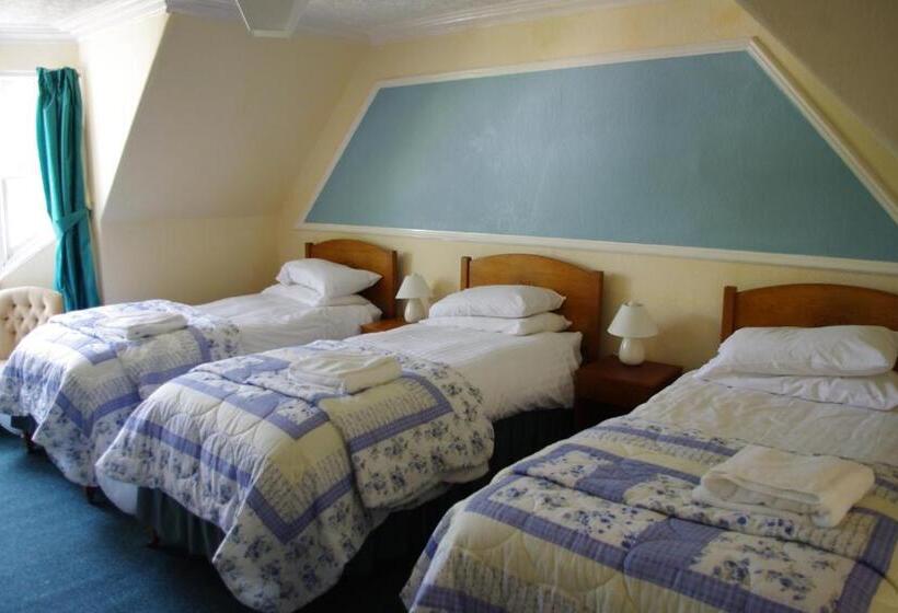 اتاق استاندارد سه نفره, Cuilfail