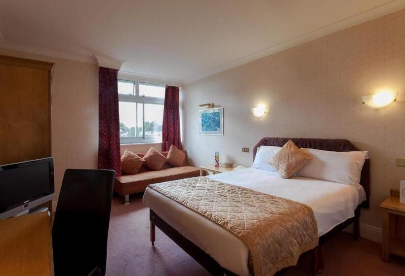 غرفة تنفيذية, Hampstead Britannia