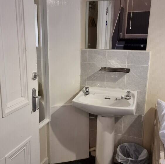 バスルーム共有のシングルスタンダード, The Hampton Court Guesthouse