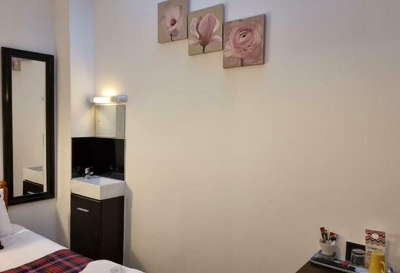 חדר סטנדרד יחיד חדר אמבטיה משותף, The Hampton Court Guesthouse