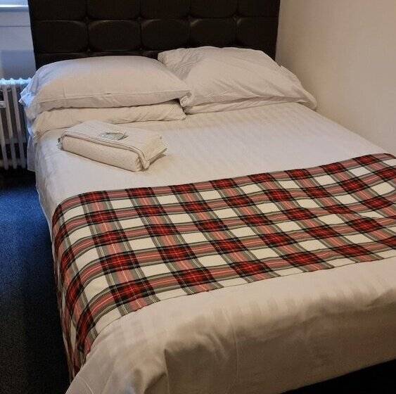 חדר סטנדרט חדר אמבטיה משותף, The Hampton Court Guesthouse