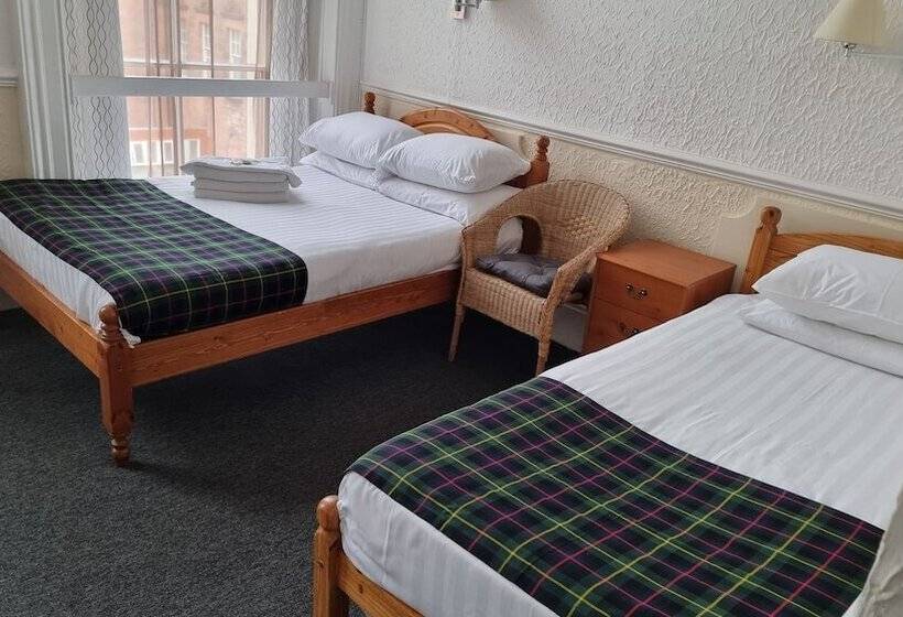 חדר סטנדרט לשלושה, The Hampton Court Guesthouse