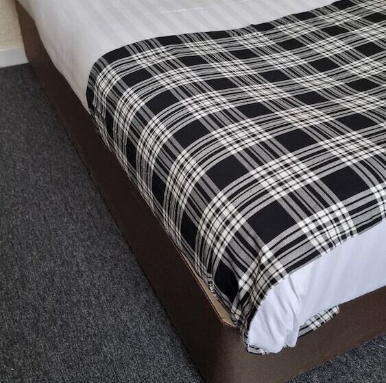 חדר סטנדרד יחיד חדר אמבטיה משותף, The Hampton Court Guesthouse