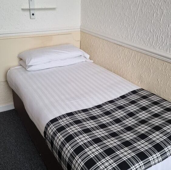 חדר סטנדרד יחיד חדר אמבטיה משותף, The Hampton Court Guesthouse